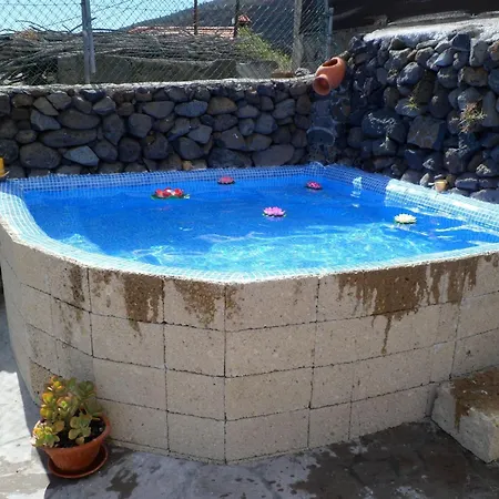Vakantiehuis Haus Mit Schwimmbad-whirlpool In Ruhiger Umgebung- By Interhome *